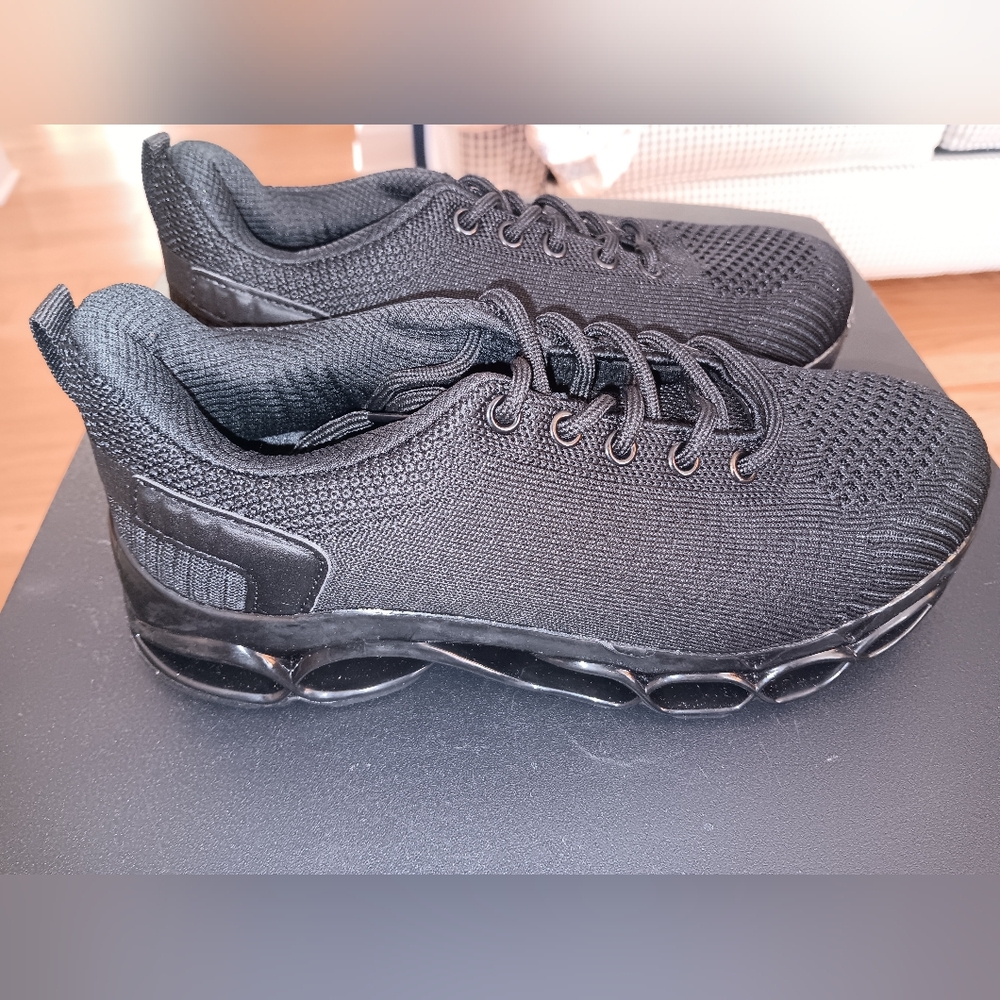 Black Athletic Men's Shoes Size 4 Unisex Womens 5.5 New